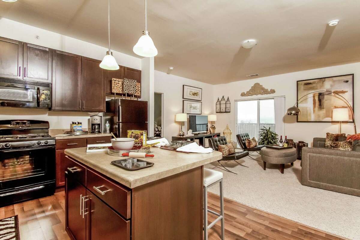 New luxury apartment community opens in Danbury