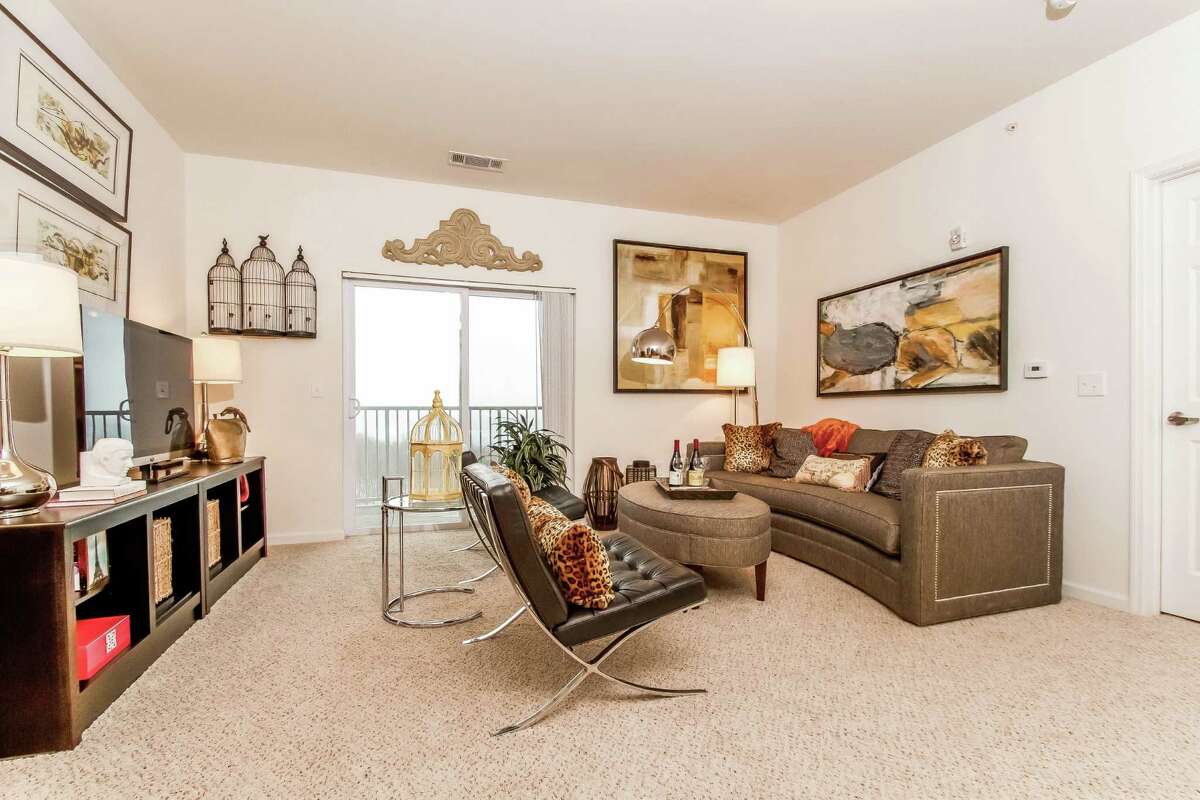 New luxury apartment community opens in Danbury