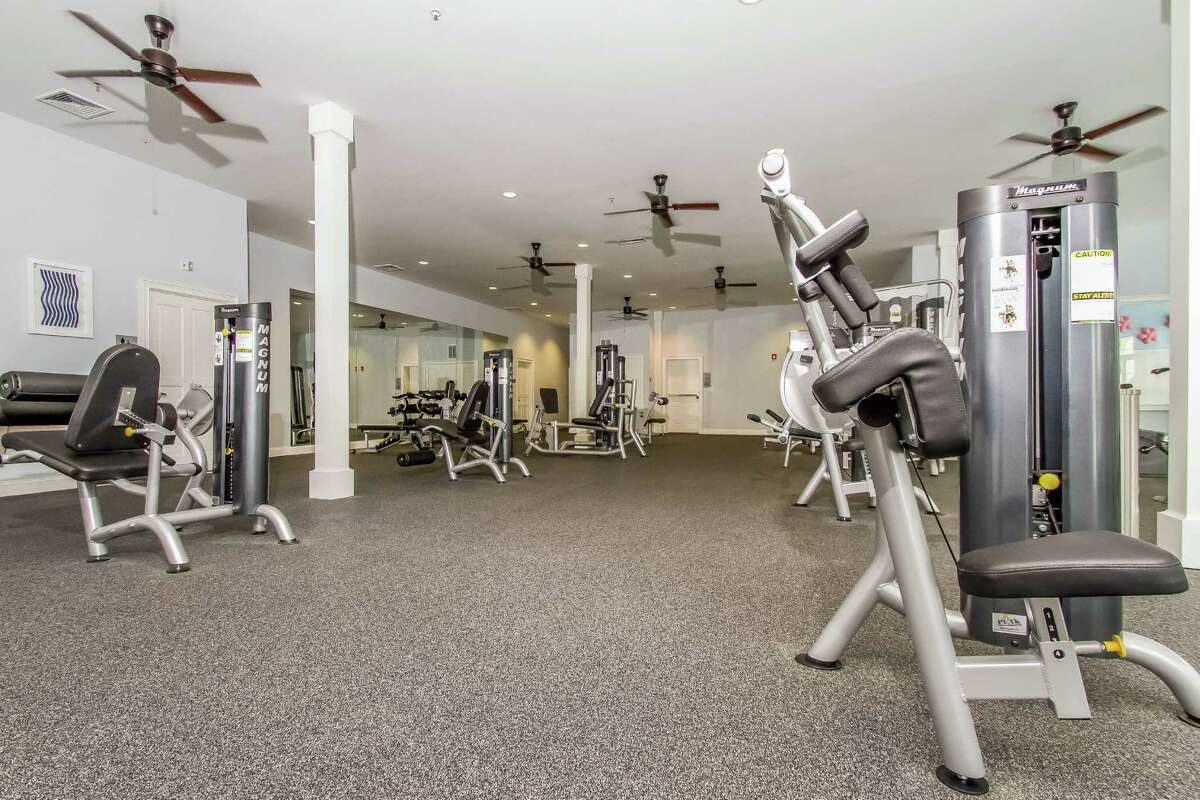 New luxury apartment community opens in Danbury