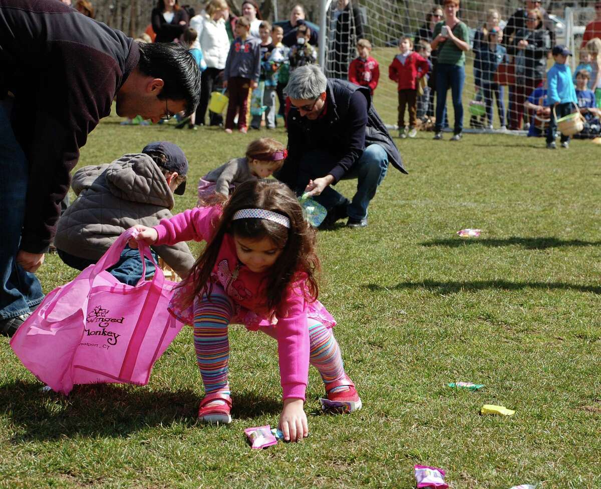 Greens Farms Firefighters Host Scramble For Easter Bounty