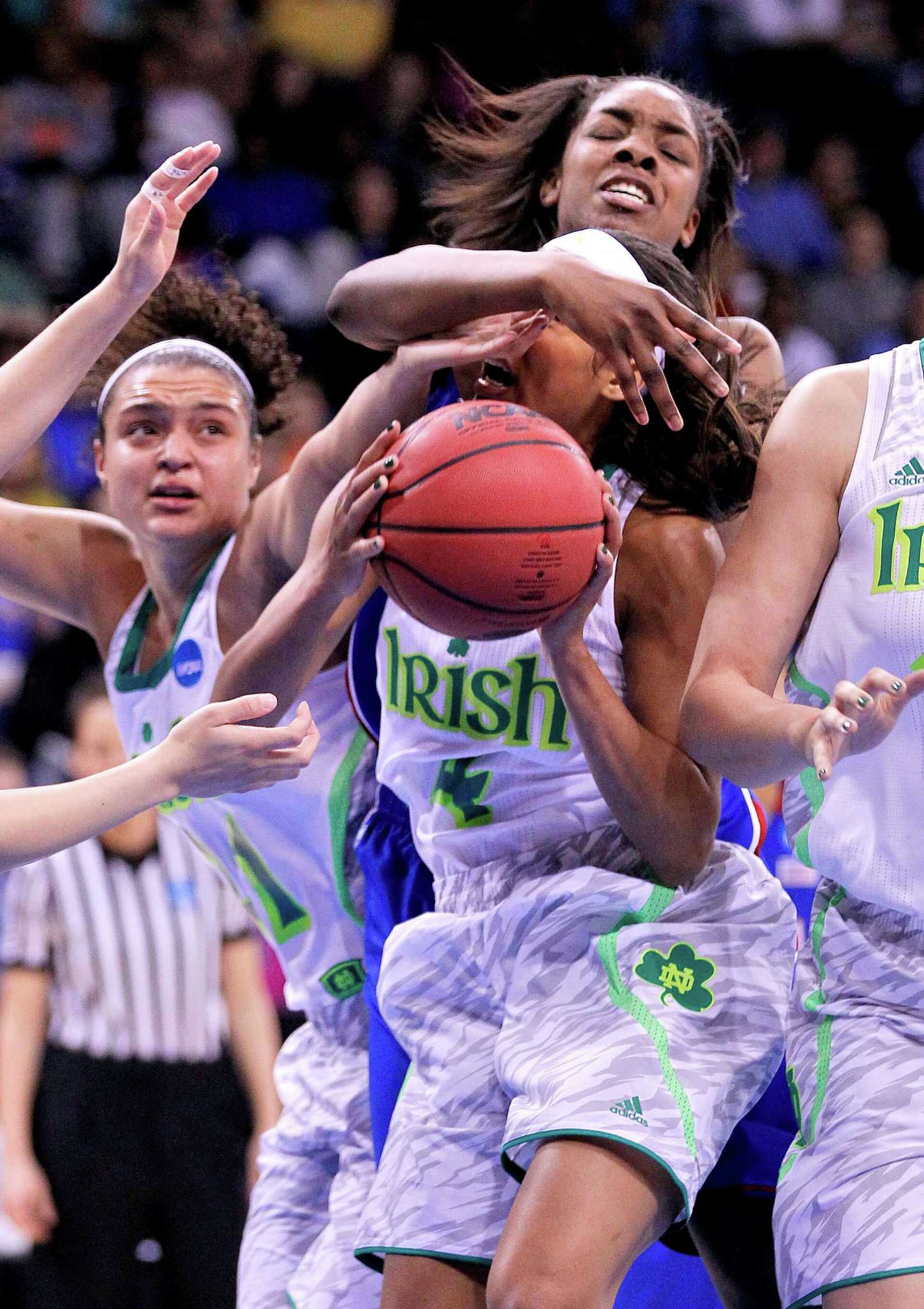 How much does Kevin Durant have to gain by partnering with music mogul  Jay-Z?, image size:1920x2719