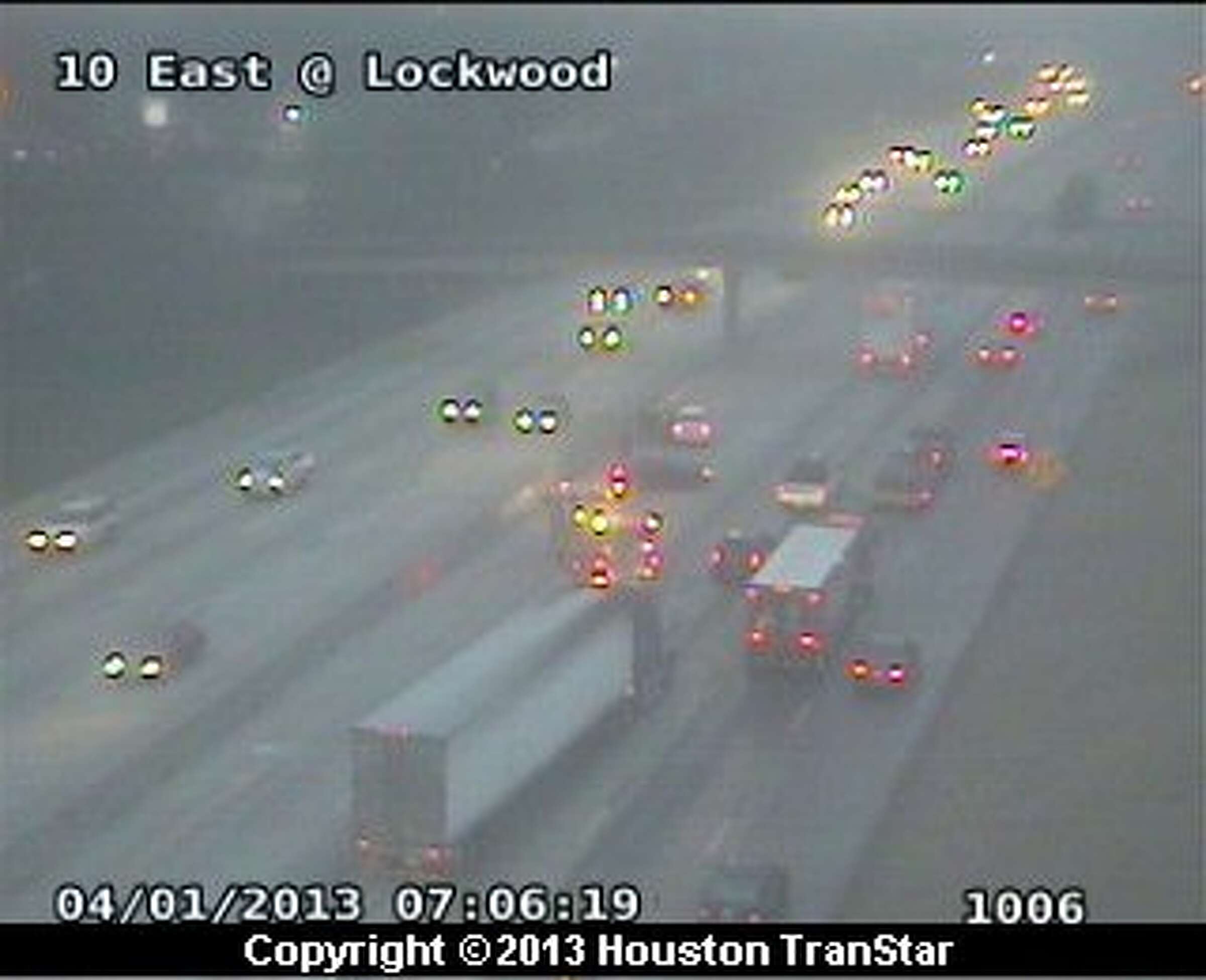 Freeway Shutdown: Massive Accident Causes Gridlock - ekcbfa4