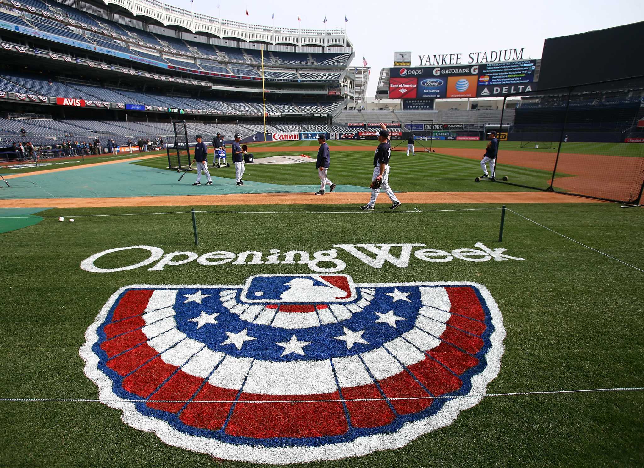 Red Sox, Yankees to honor Newtown on opening day