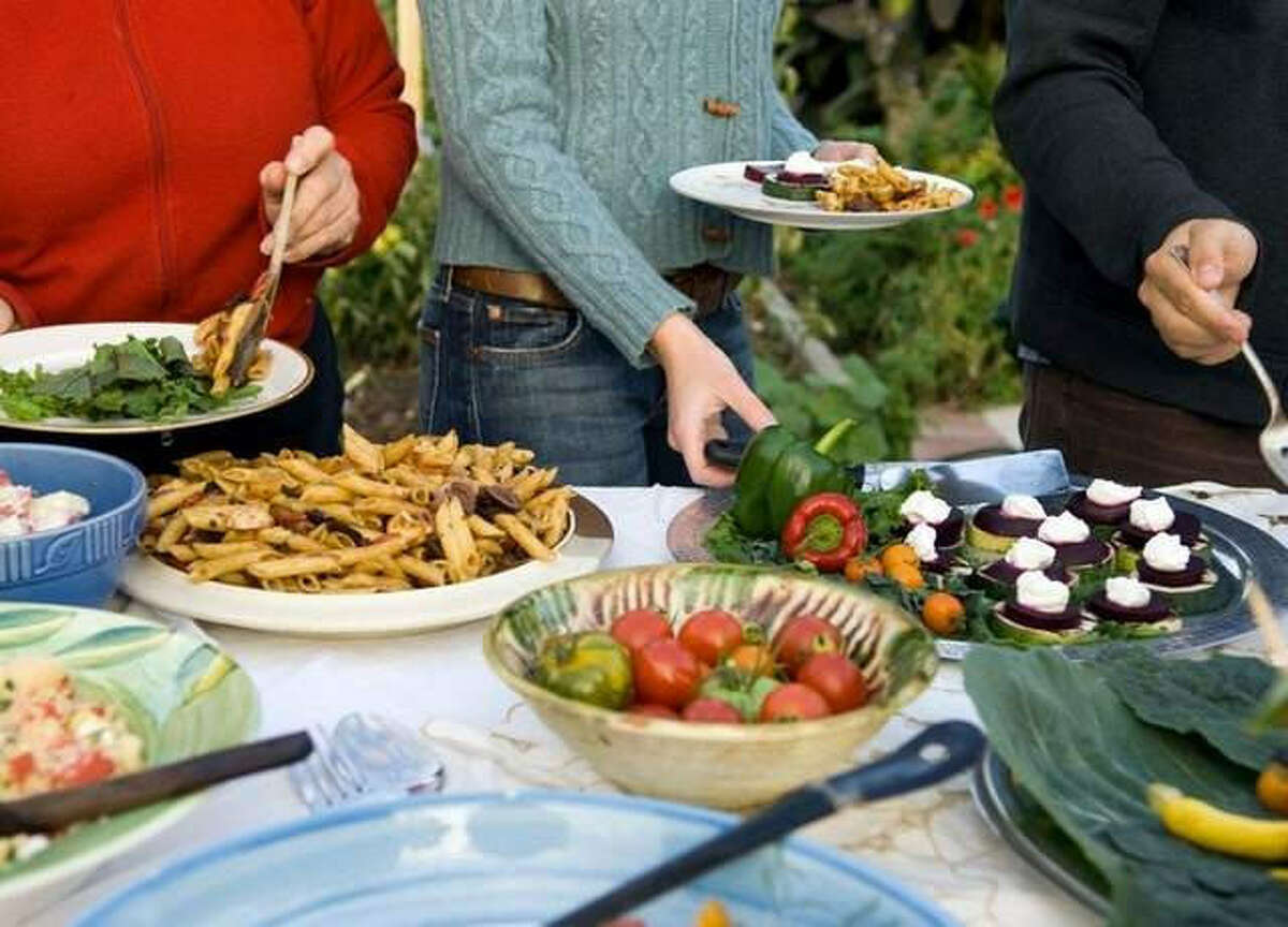 reinventing-the-potluck-tips-for-throwing-or-attending-a-party