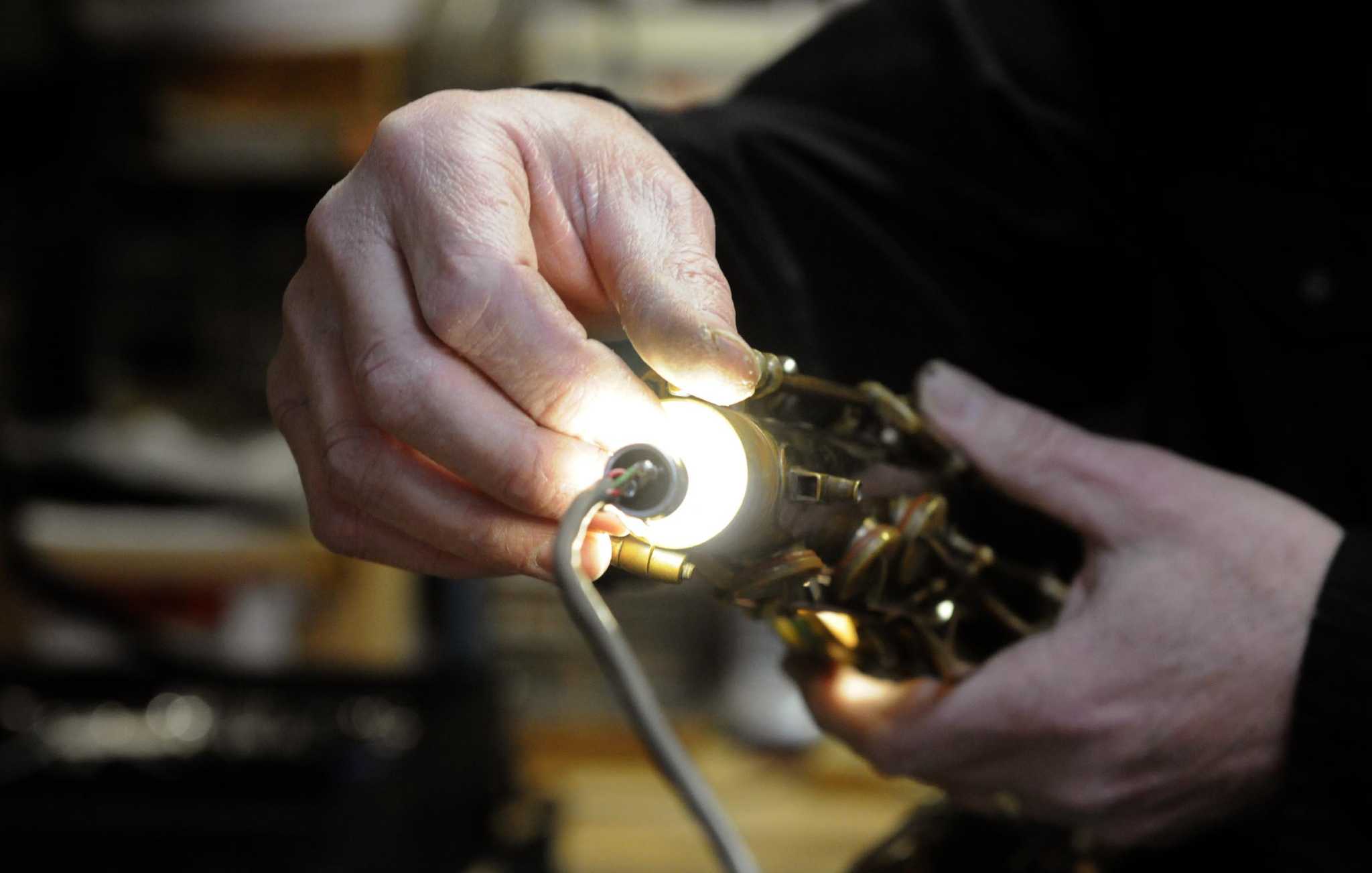 Photo Essay Instruments in repair