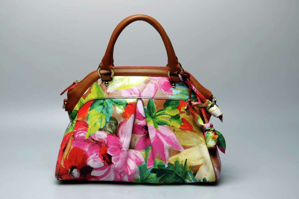Spring's handbags all about color