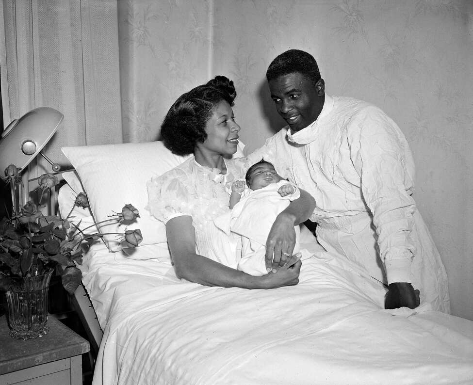 Jackie Robinson With His Wife And Kids jackierobinson created