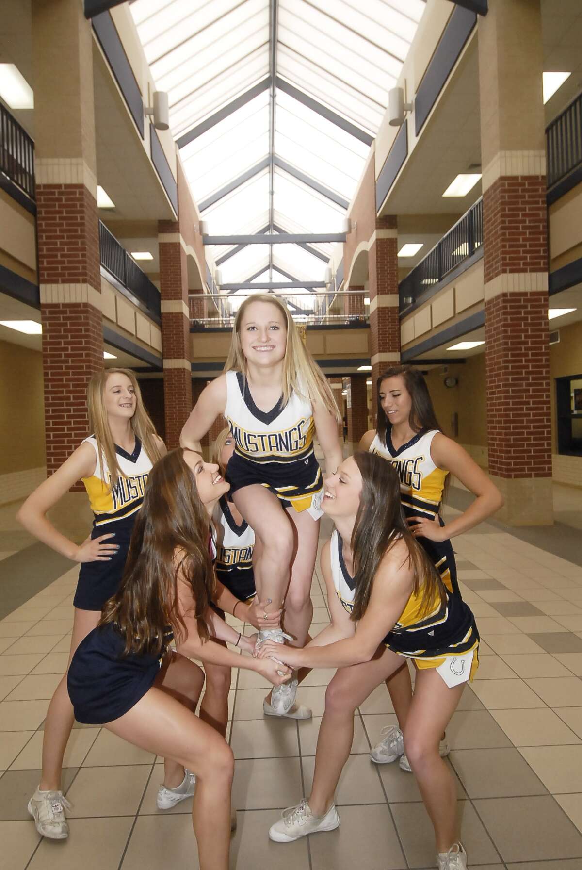 Three cheers for Cy Ranch cheerleaders
