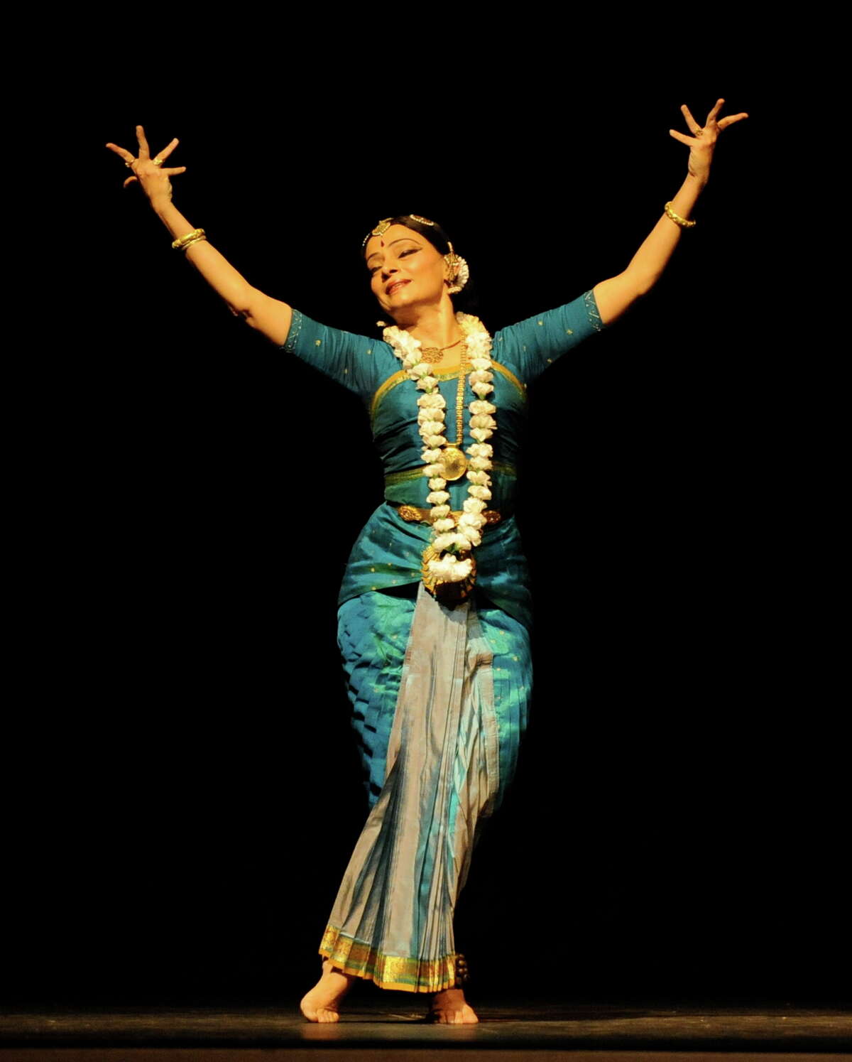 Contemporary Bharatanatyam dancer Malavika Sarukkai will perform Friday.