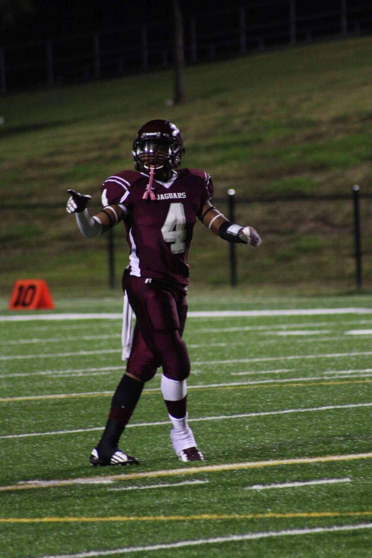 Central sophomore DB to visit A&M, Baylor