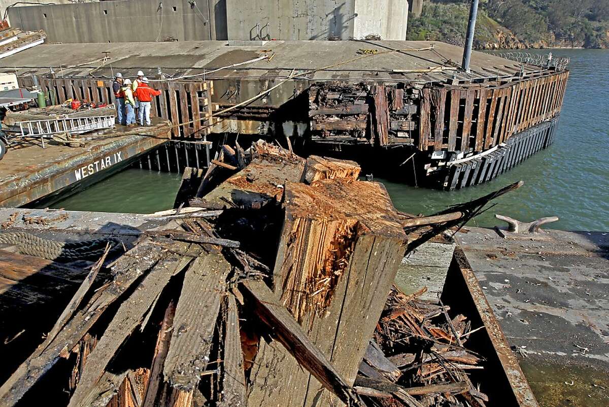 Ship's pilot blamed for bridge crash