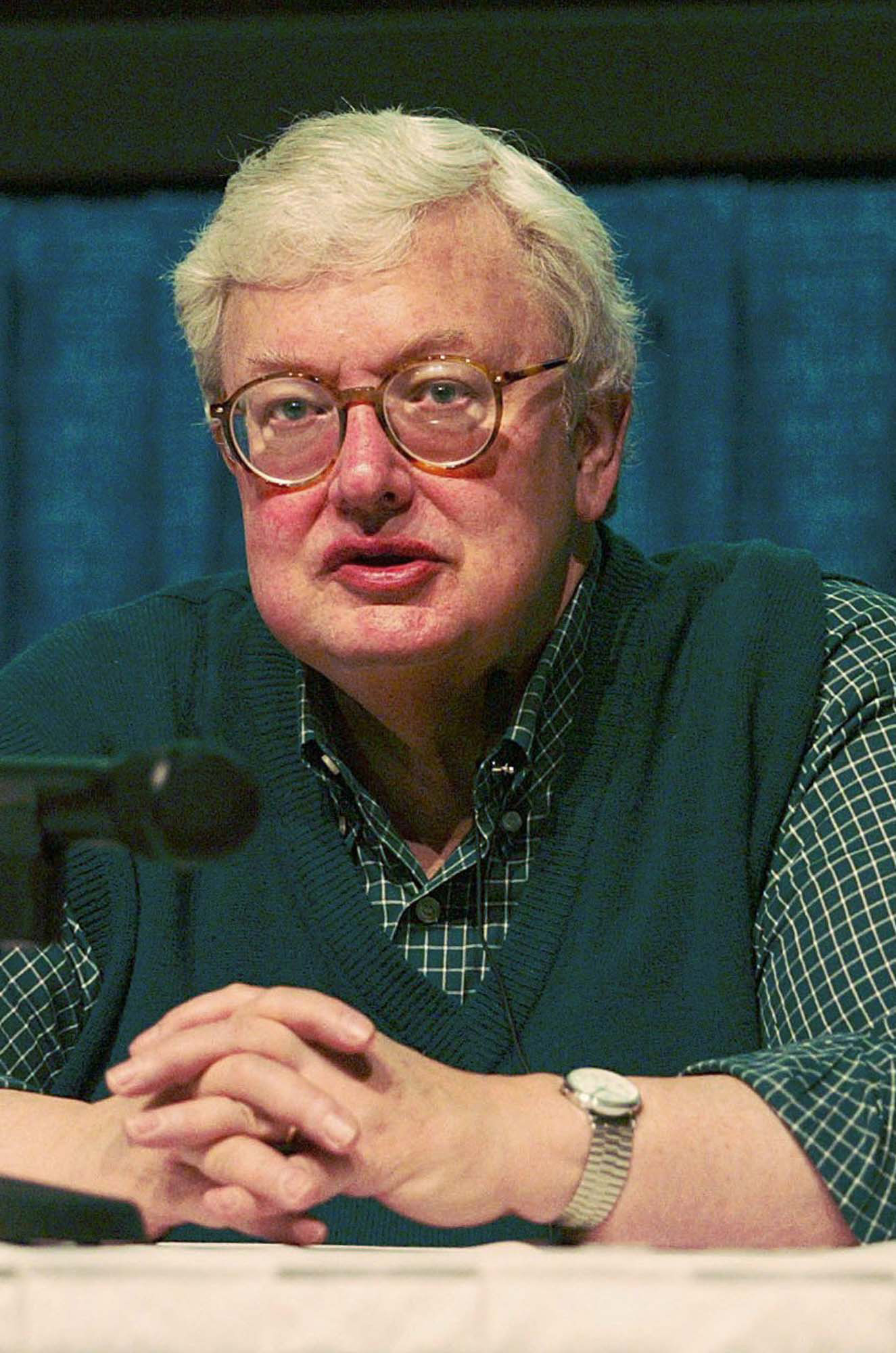Popular movie critic Roger Ebert dies at 70