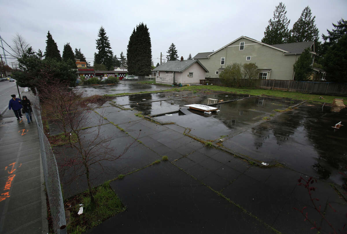 Lawsuit Maple Leaf townhouse developer dodged Seattle building rules