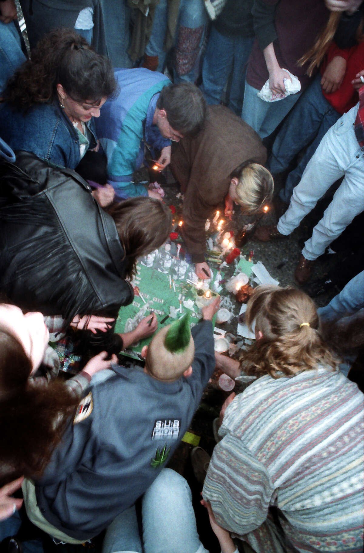 Kurt Cobain Dead Body Photos