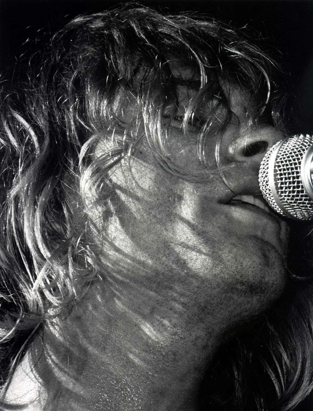 Kurt Cobain suicide scene Previously unpublished photos Kurt Cobain suicide scene Previously unpublished photos