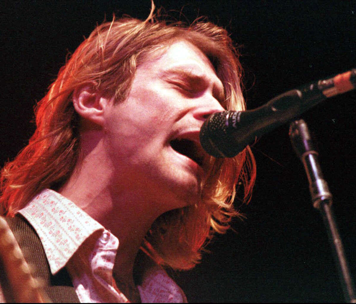 Kurt Cobain Suicide Scene: Previously Unpublished Photos