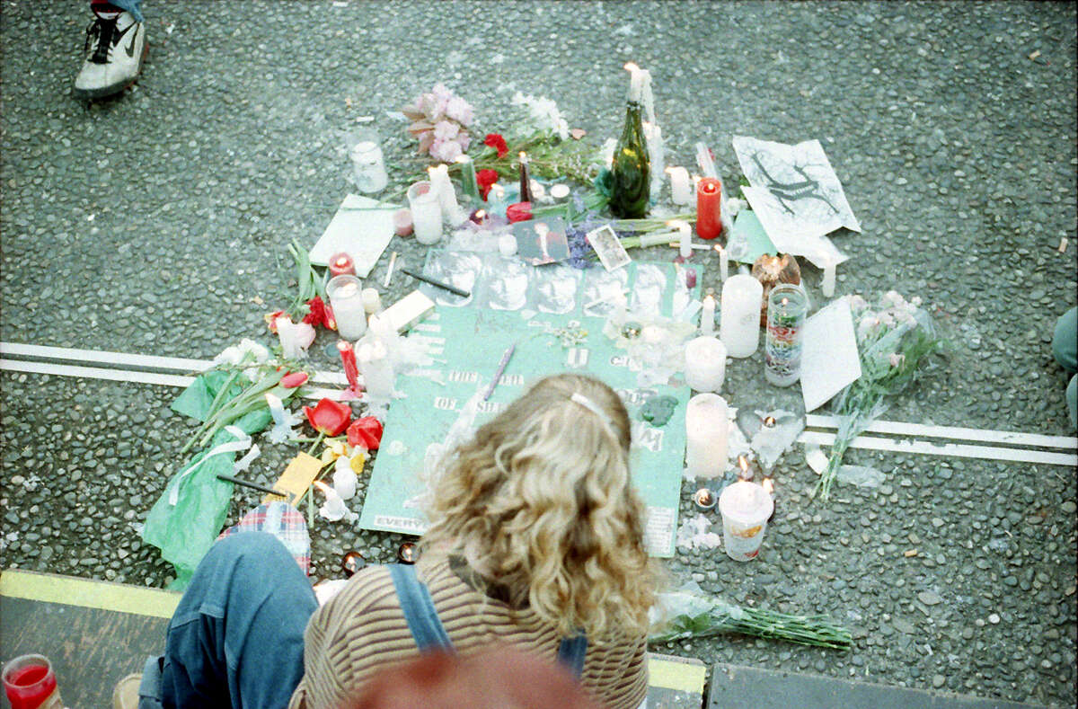 Kurt Cobain suicide scene: Previously unpublished photos