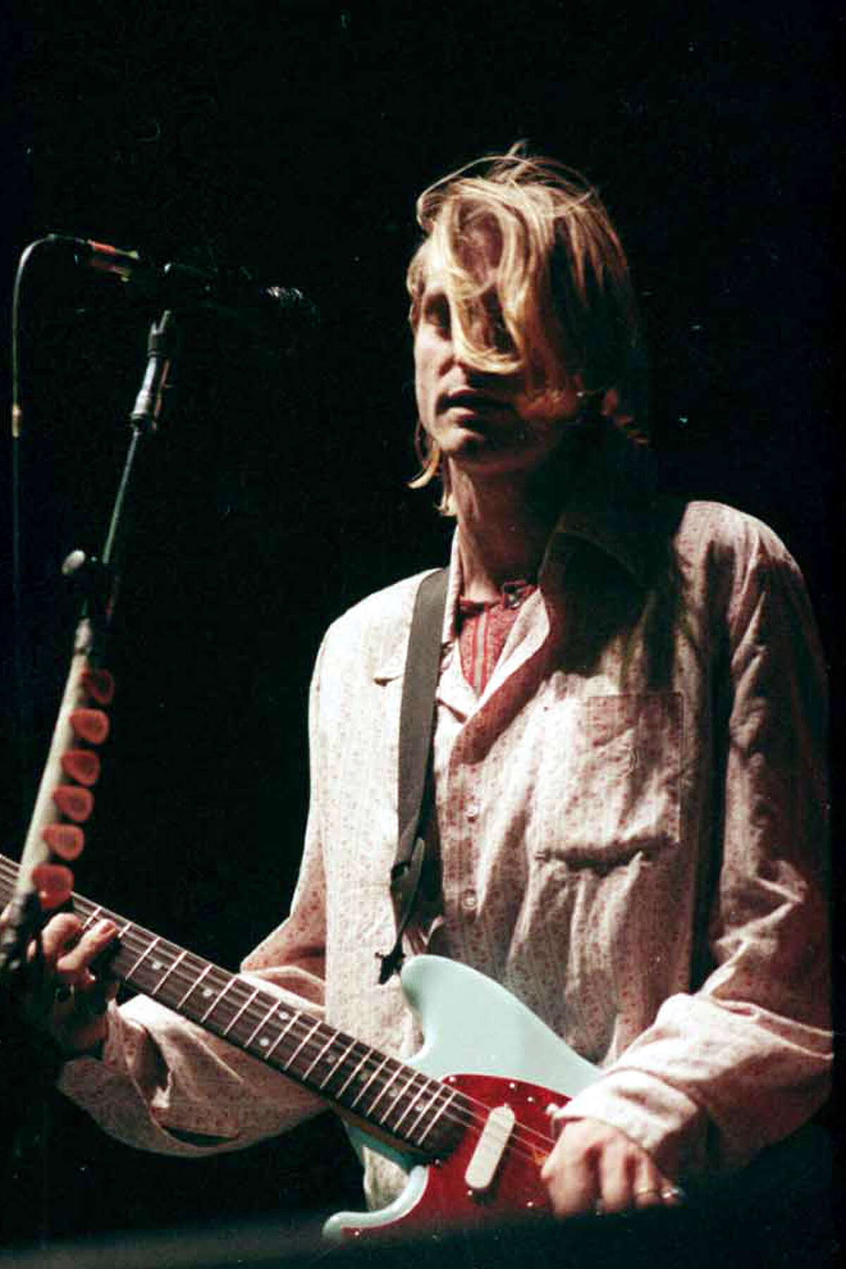 Kurt Cobain suicide scene: Previously unpublished photos