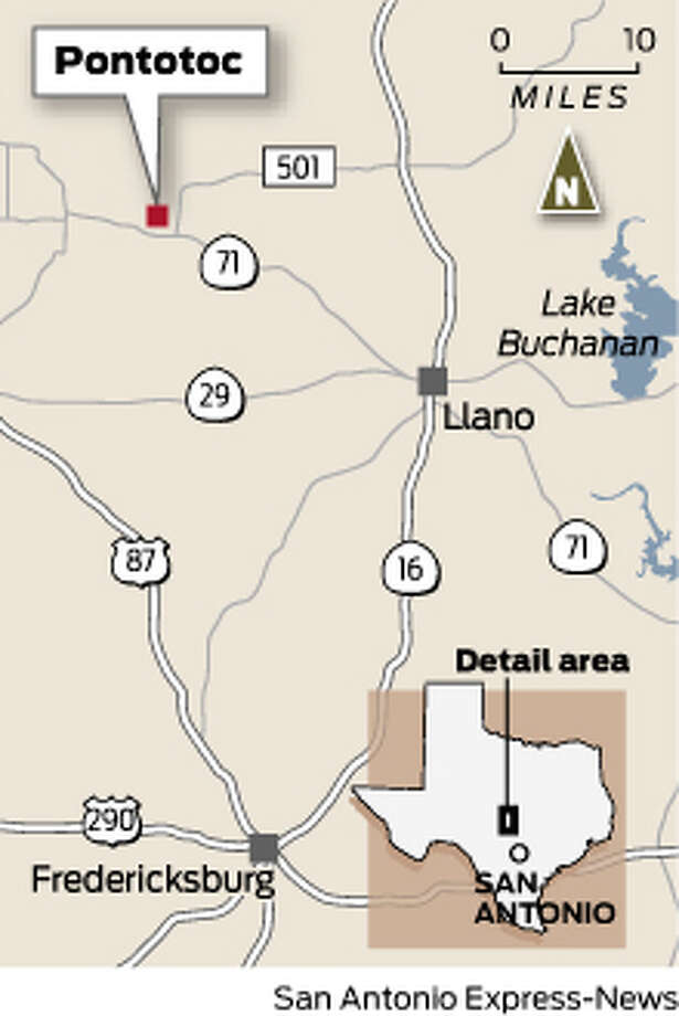 Tiny town near Fredericksburg could be big in wine - San Antonio ...