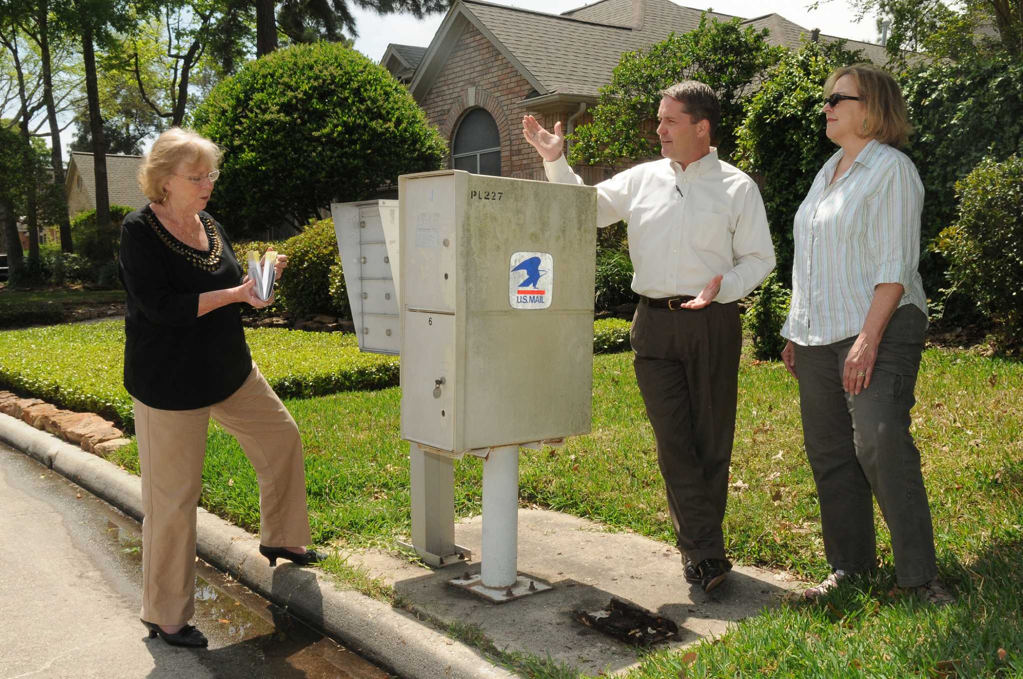 Kingwood community waiting for post office to deliver relief