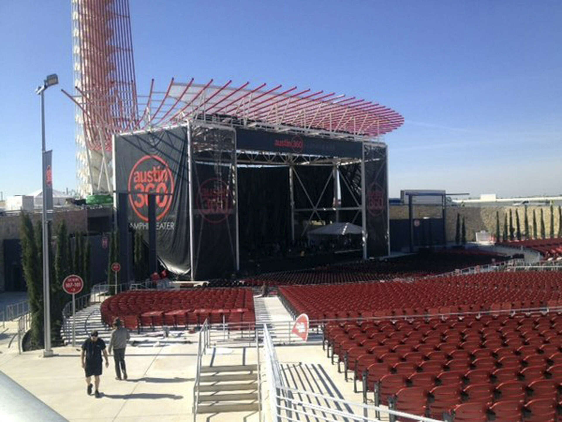 Austin360 Amphitheater opens