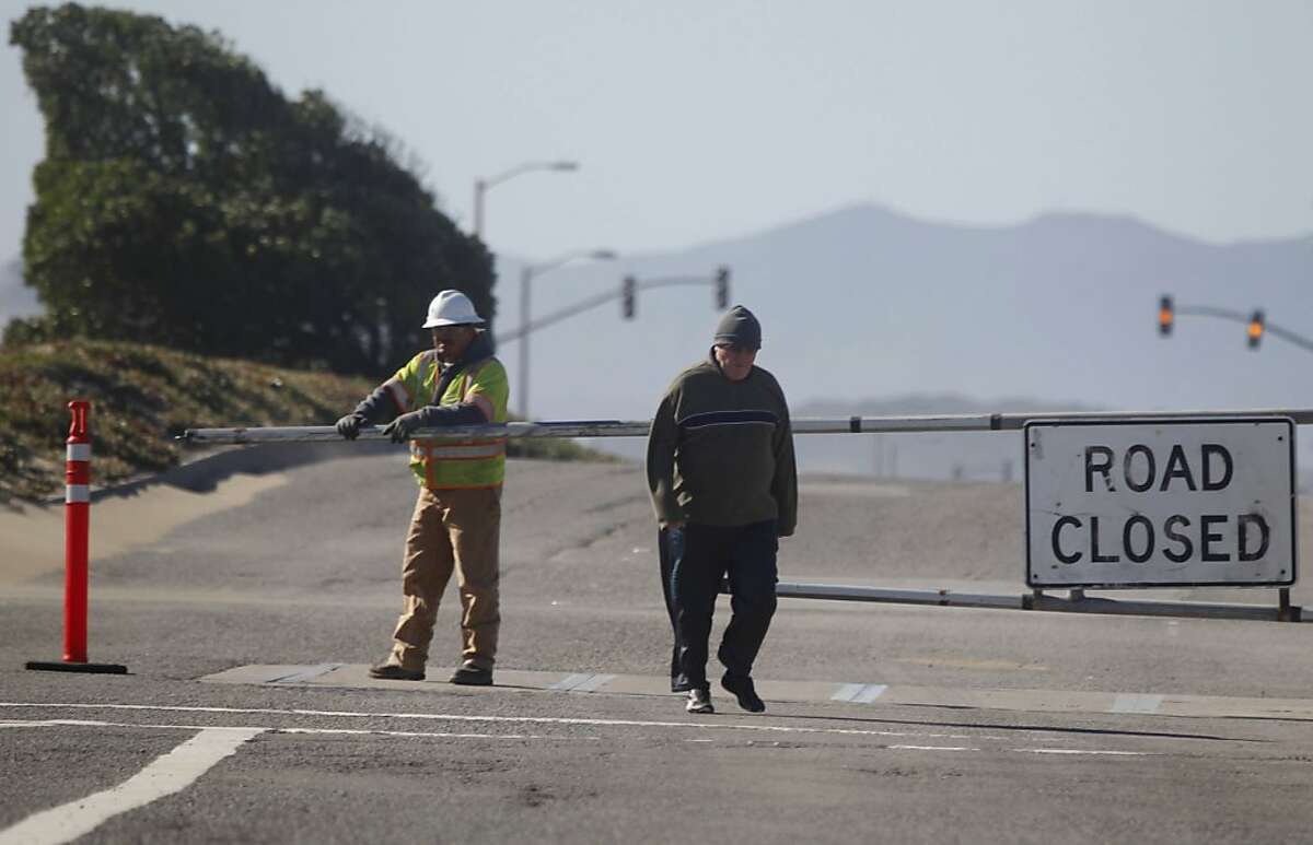 Great Highway in SF closed by wind, sand
