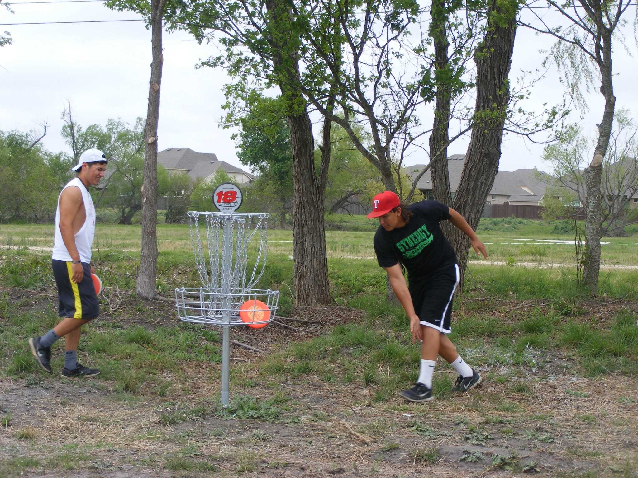 Players flocking to new Cibolo disc golf course