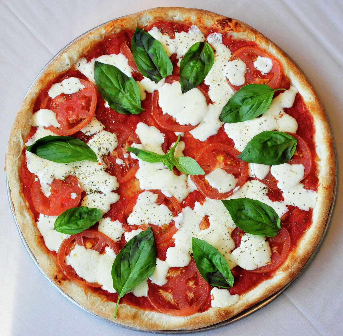 Venice Restaurant &amp; Pizza Expect classic Italian in casual setting