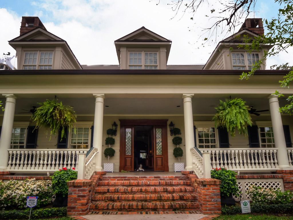 Home offers some southern charm Houston Chronicle