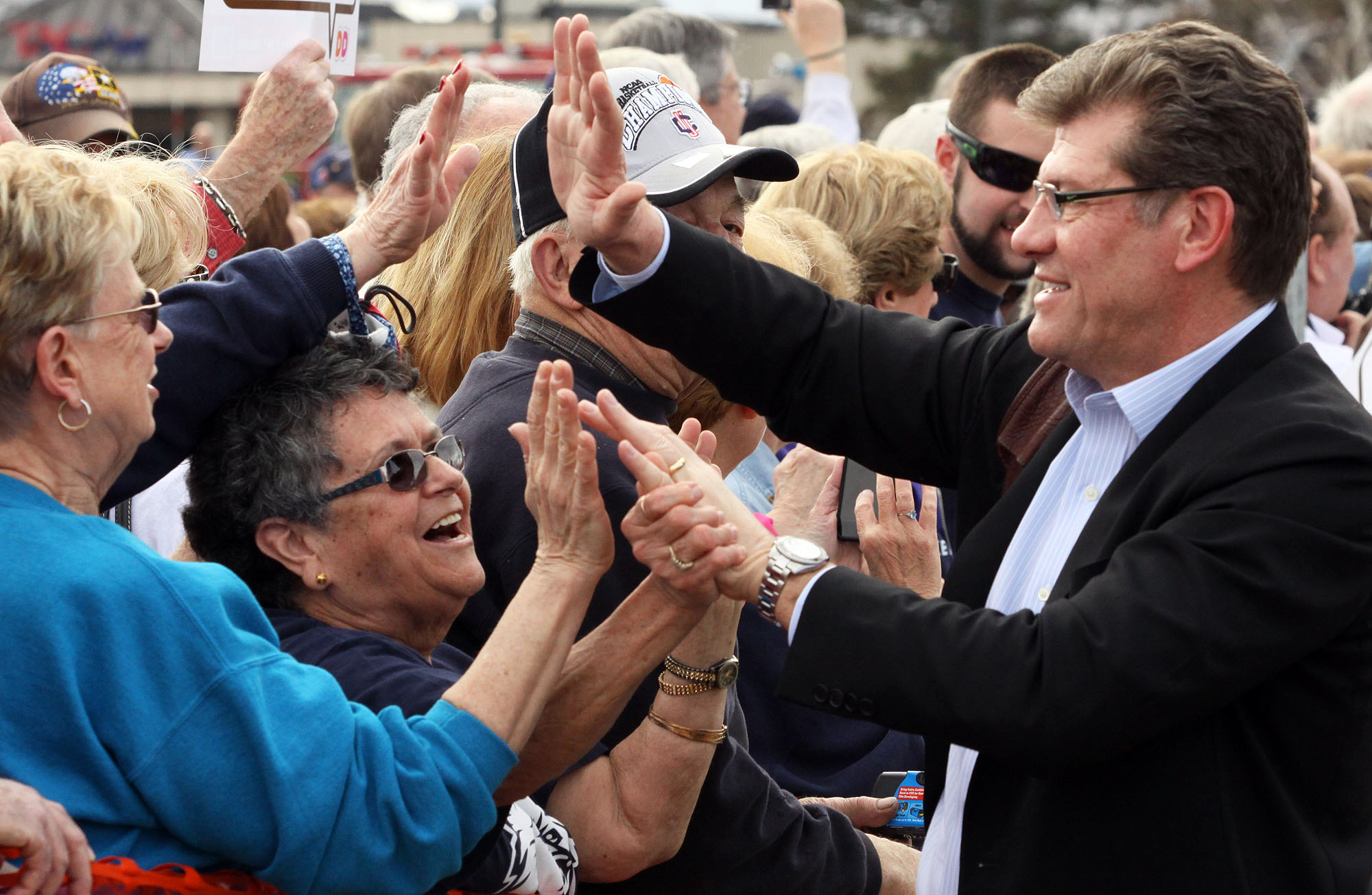 UConn caps national championship with 'Victory Lap'