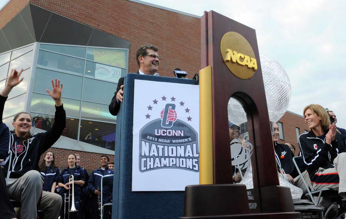 UConn caps national championship with 'Victory Lap'