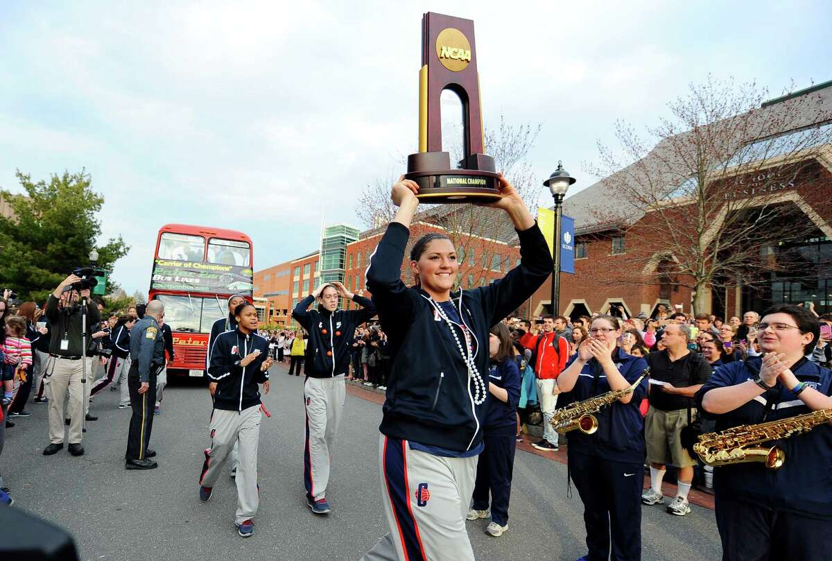 UConn caps national championship with 'Victory Lap'