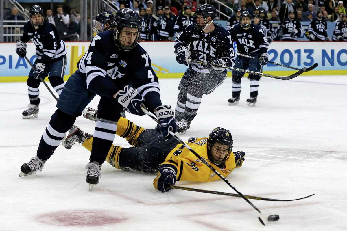 Yale wins national hockey championship