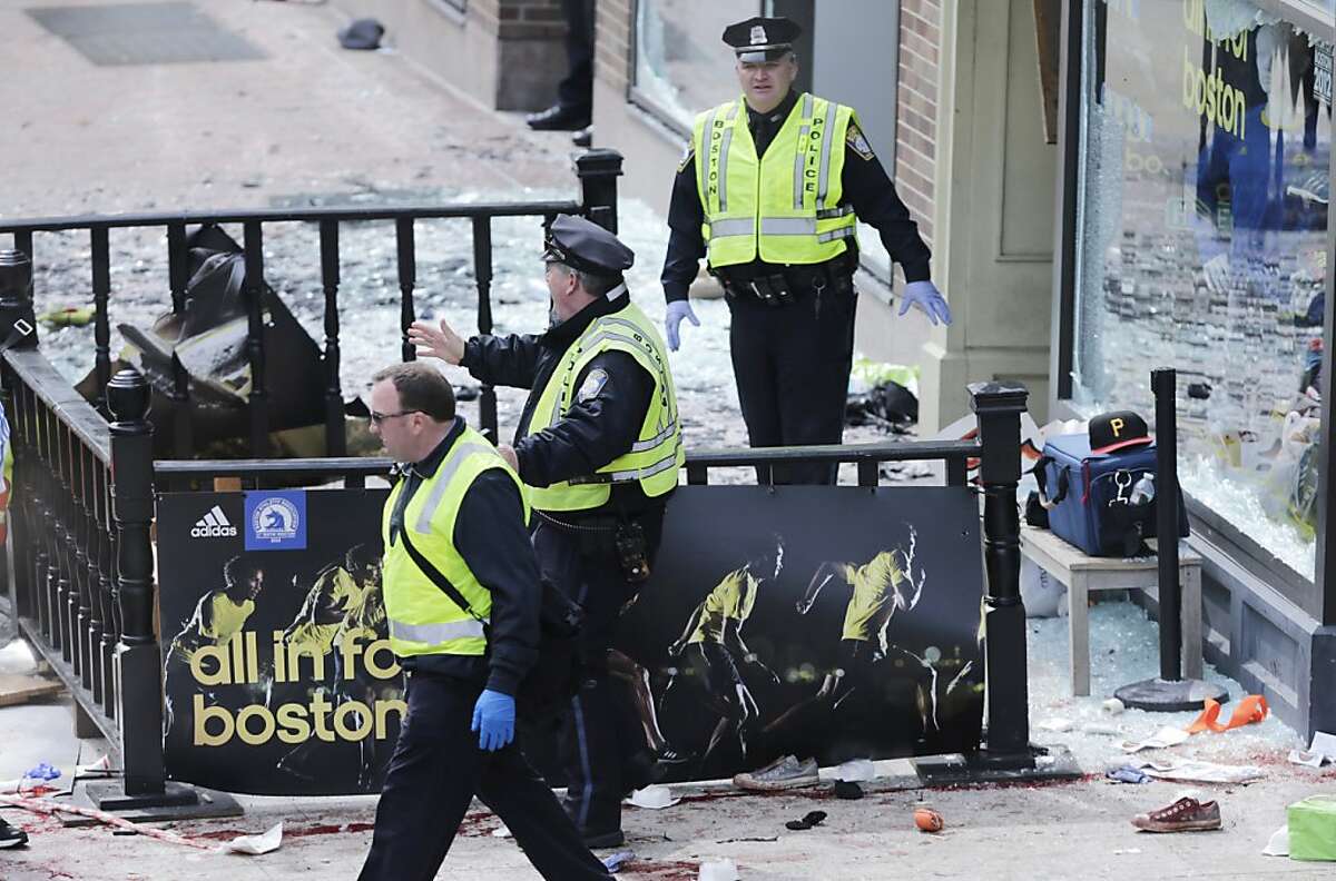 2 killed as 2 bombs explode at Boston Marathon