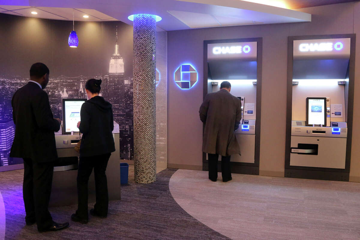 Banks open small, neighborhood branches