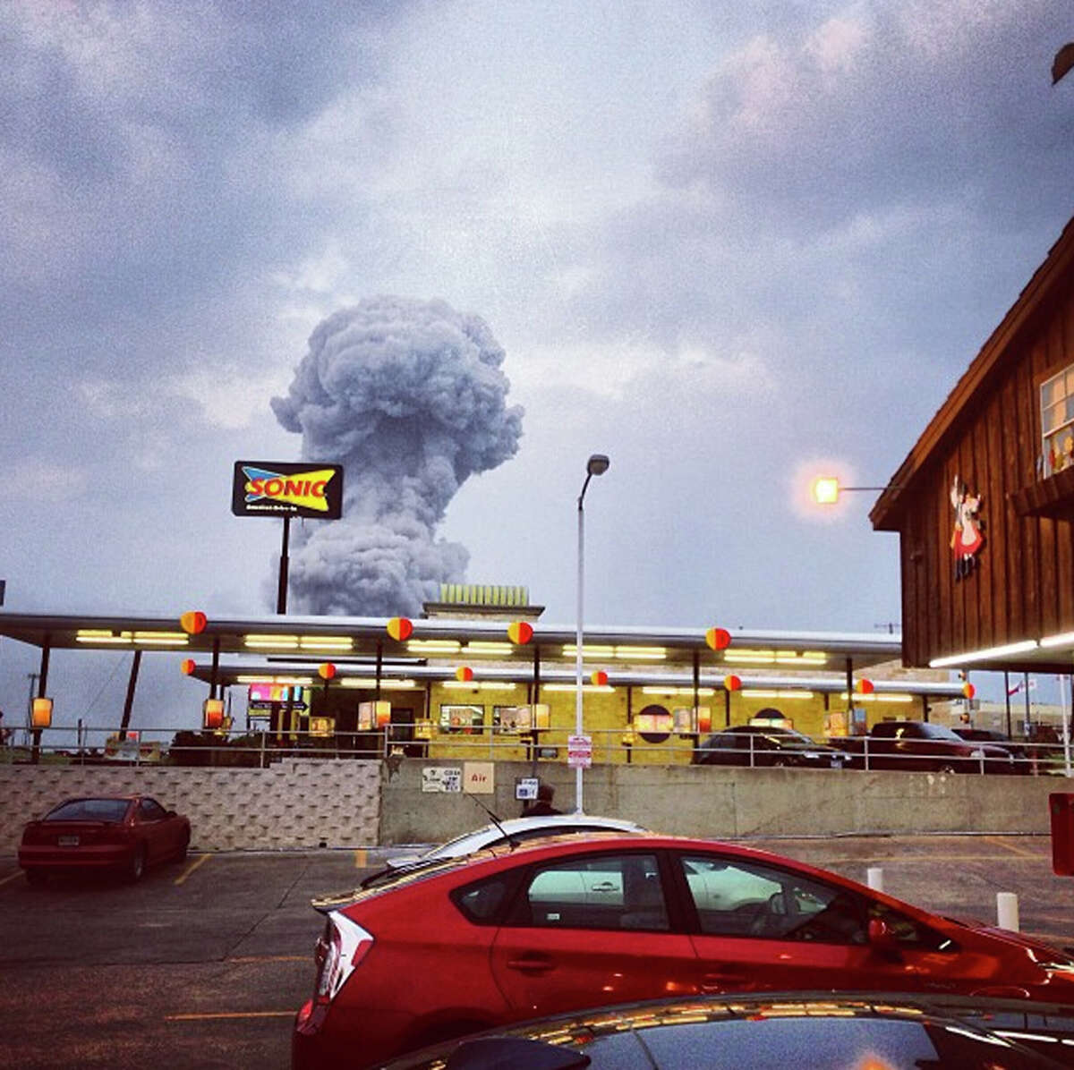 In this Instagram photo provided by Andy Bartee, a plume of smoke rises from a fertilizer plant fire in West, Texas on Wednesday, April 17, 2013. An explosion at a fertilizer plant near Waco Wednesday night injured dozens of people and sent flames shooting high into the night sky, leaving the factory a smoldering ruin and causing major damage to surrounding buildings. (AP Photo/Andy Bartee) MANDATORY CREDIT: ANDY BARTEE