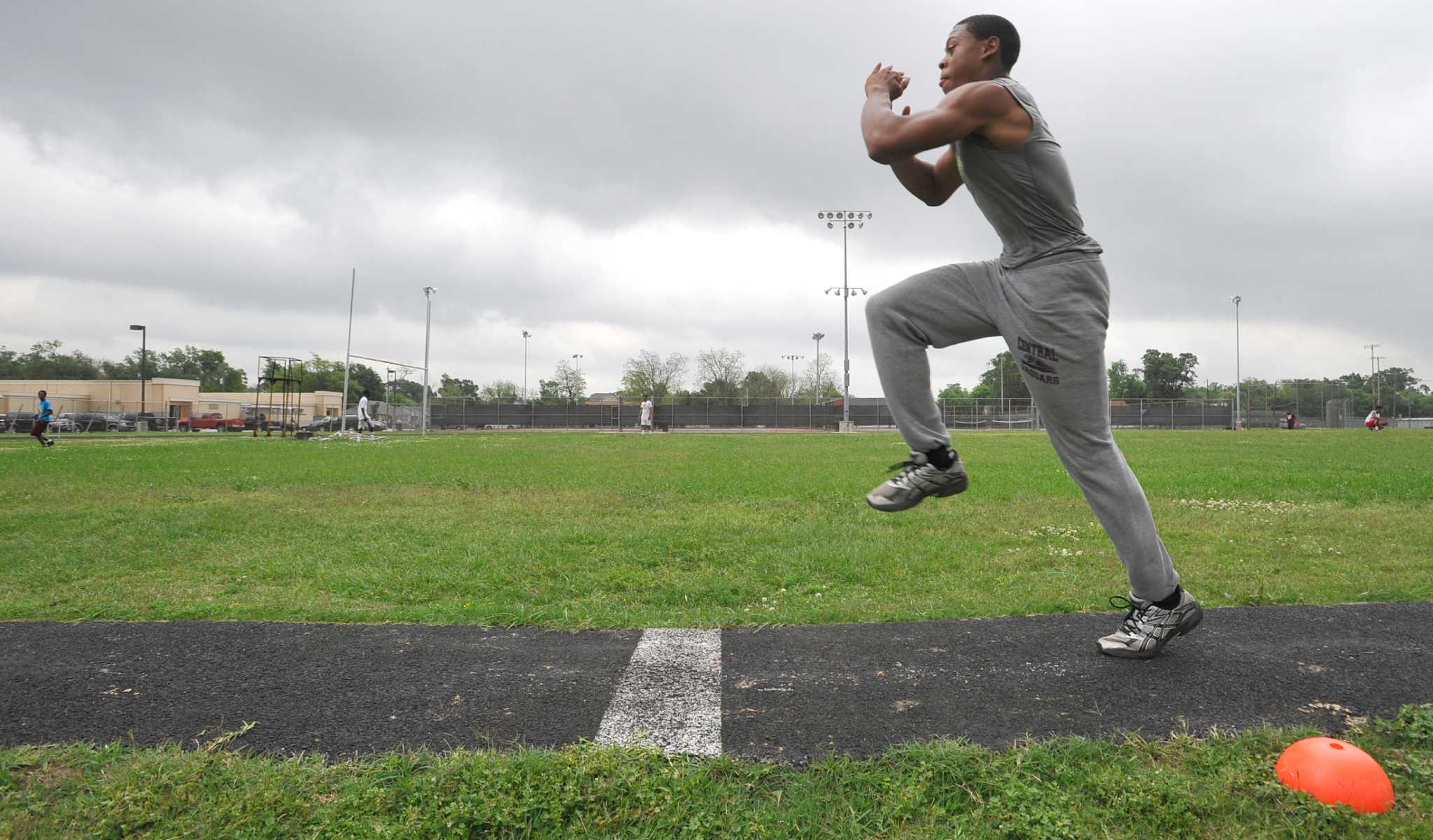 Triple jumpers bring varying styles, strengths to event