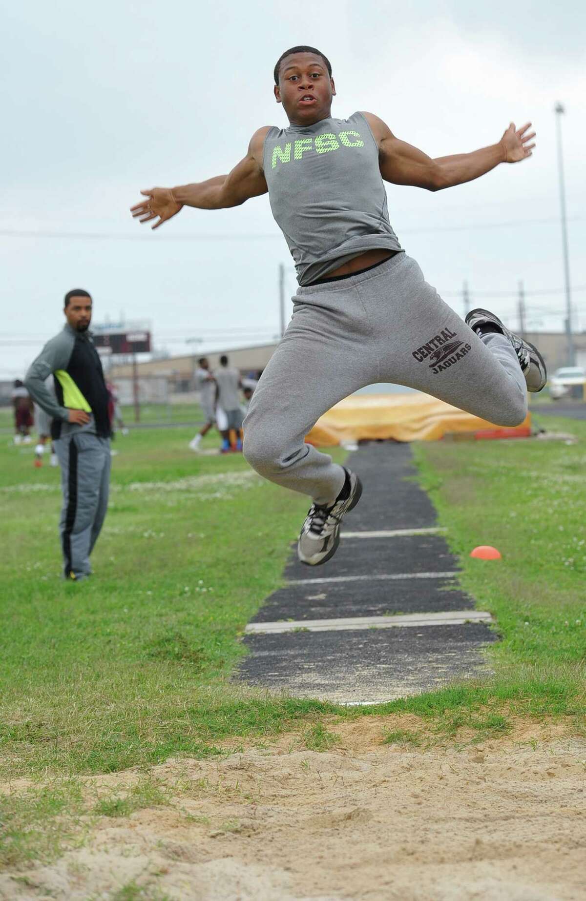 Triple jumpers bring varying styles, strengths to event