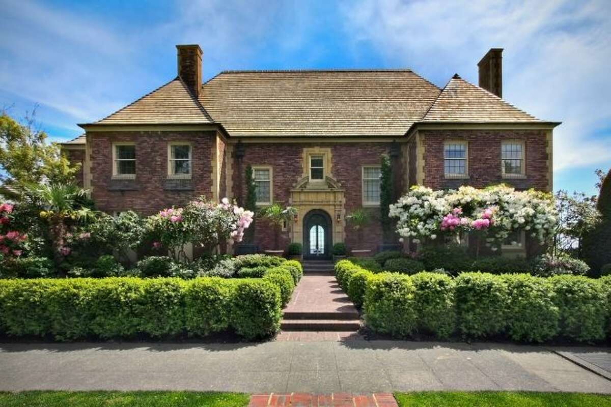 Classic mansion for sale in Queen Anne
