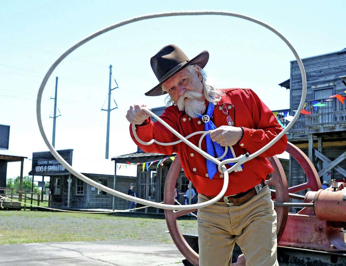 Spindletop goes back to the past with Cowboy Ruckus