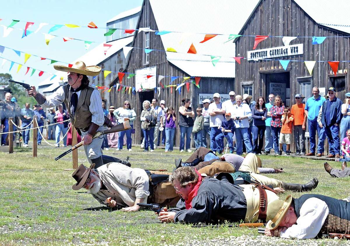 Spindletop goes back to the past with Cowboy Ruckus