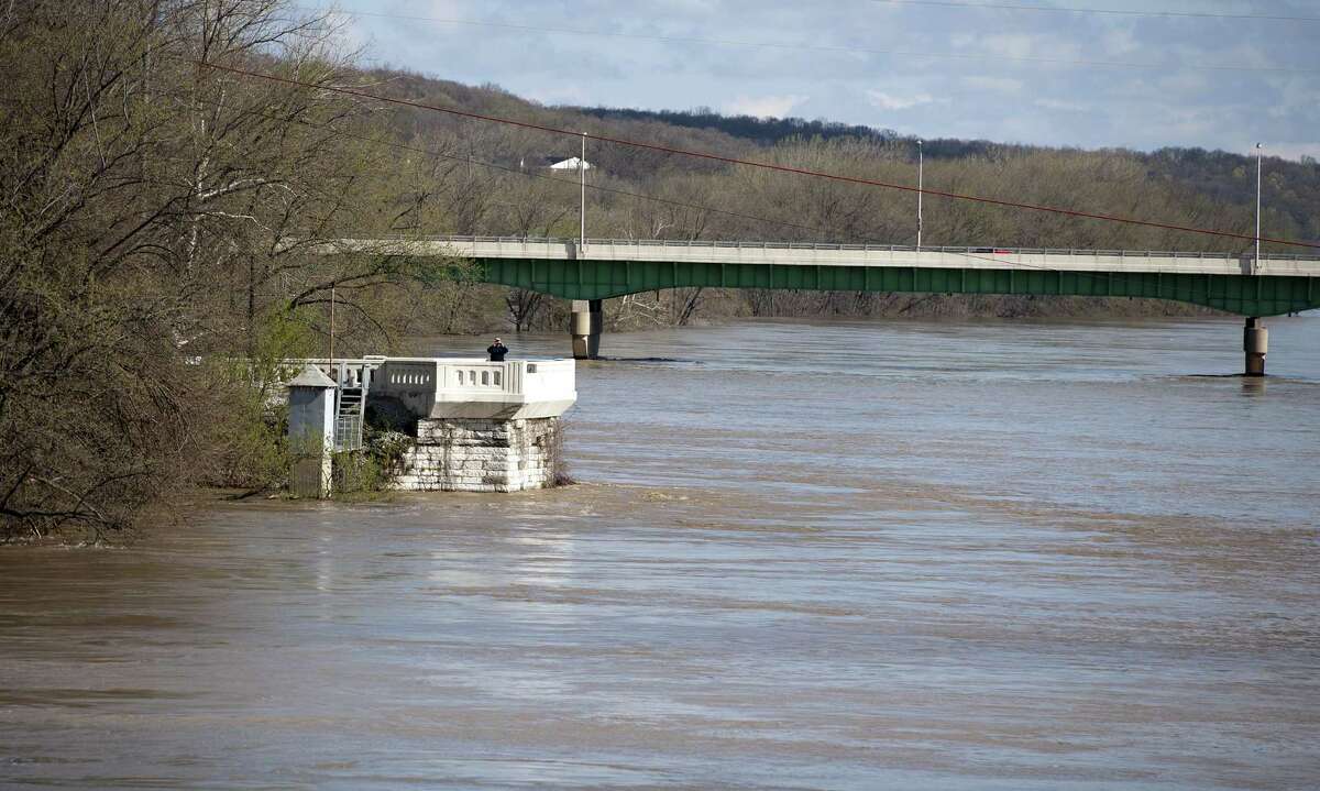 Rivers crest across Midwest; more rain in forecast