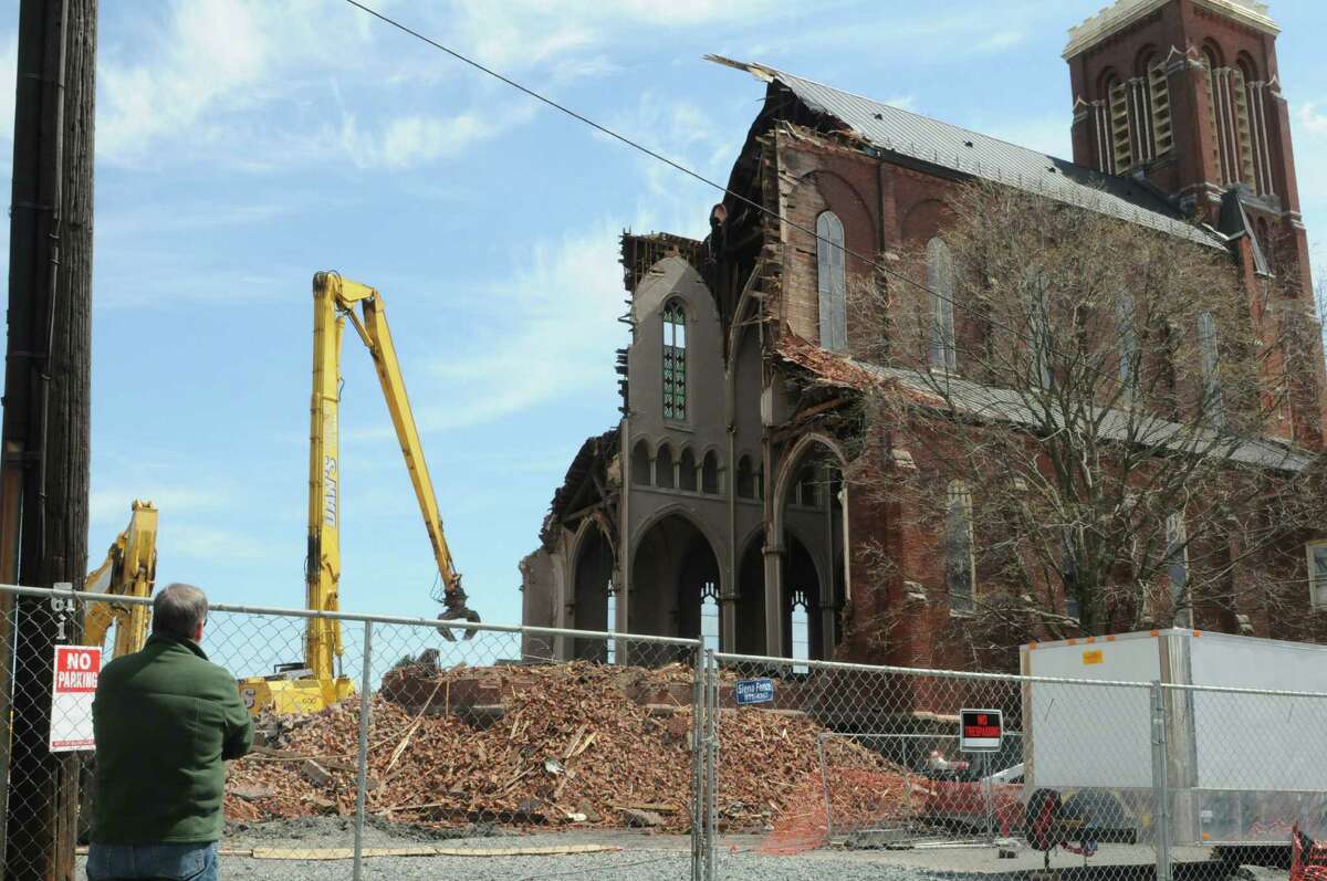 More bricks fall in Watervliet