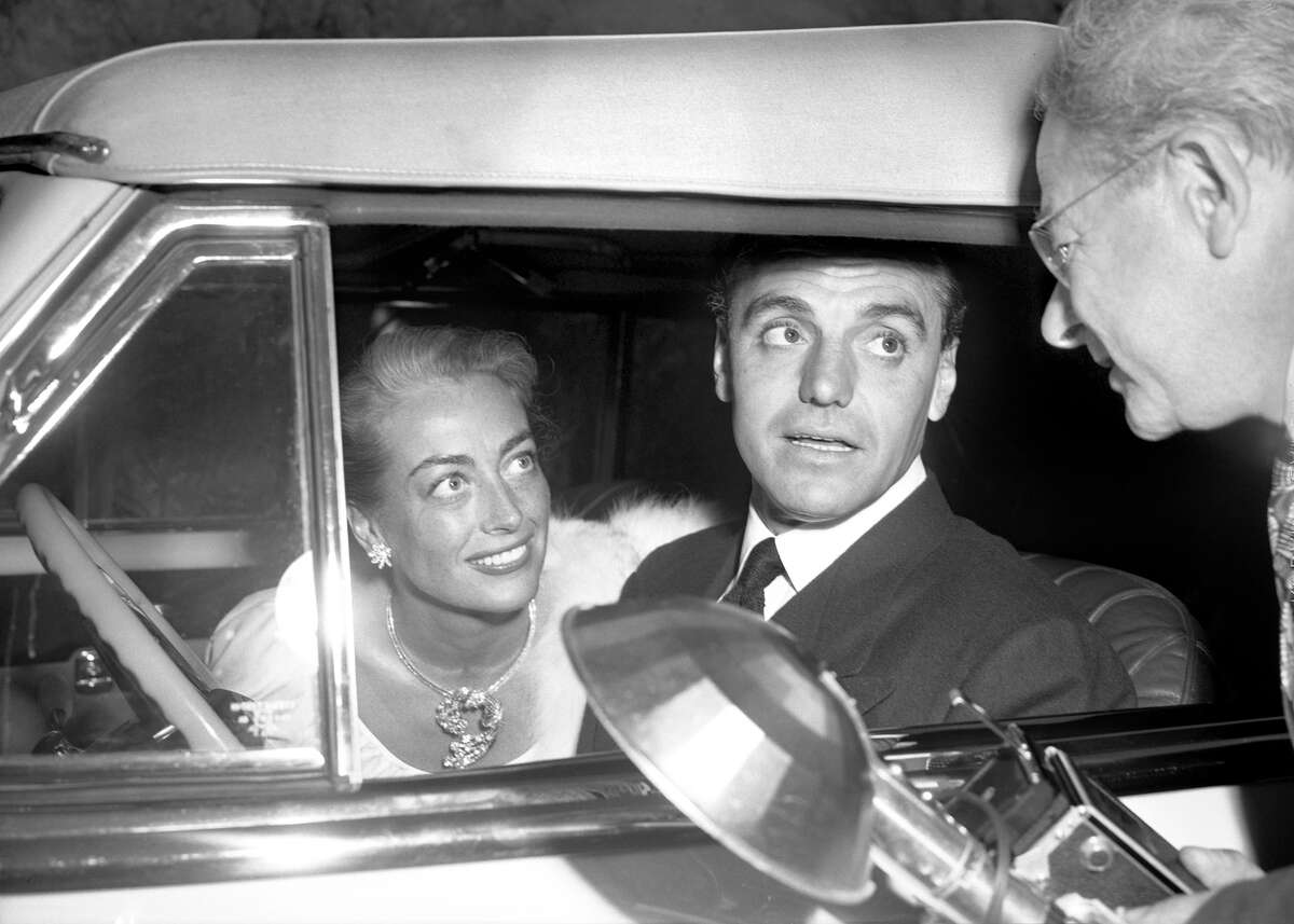 The story of Hollywood playboy lawyer Greg Bautzer (seen here with Joan Crawford) is told in a new book "The Man Who Seduced Hollywood" by James Gladstone, who will be talking about it at two local events.