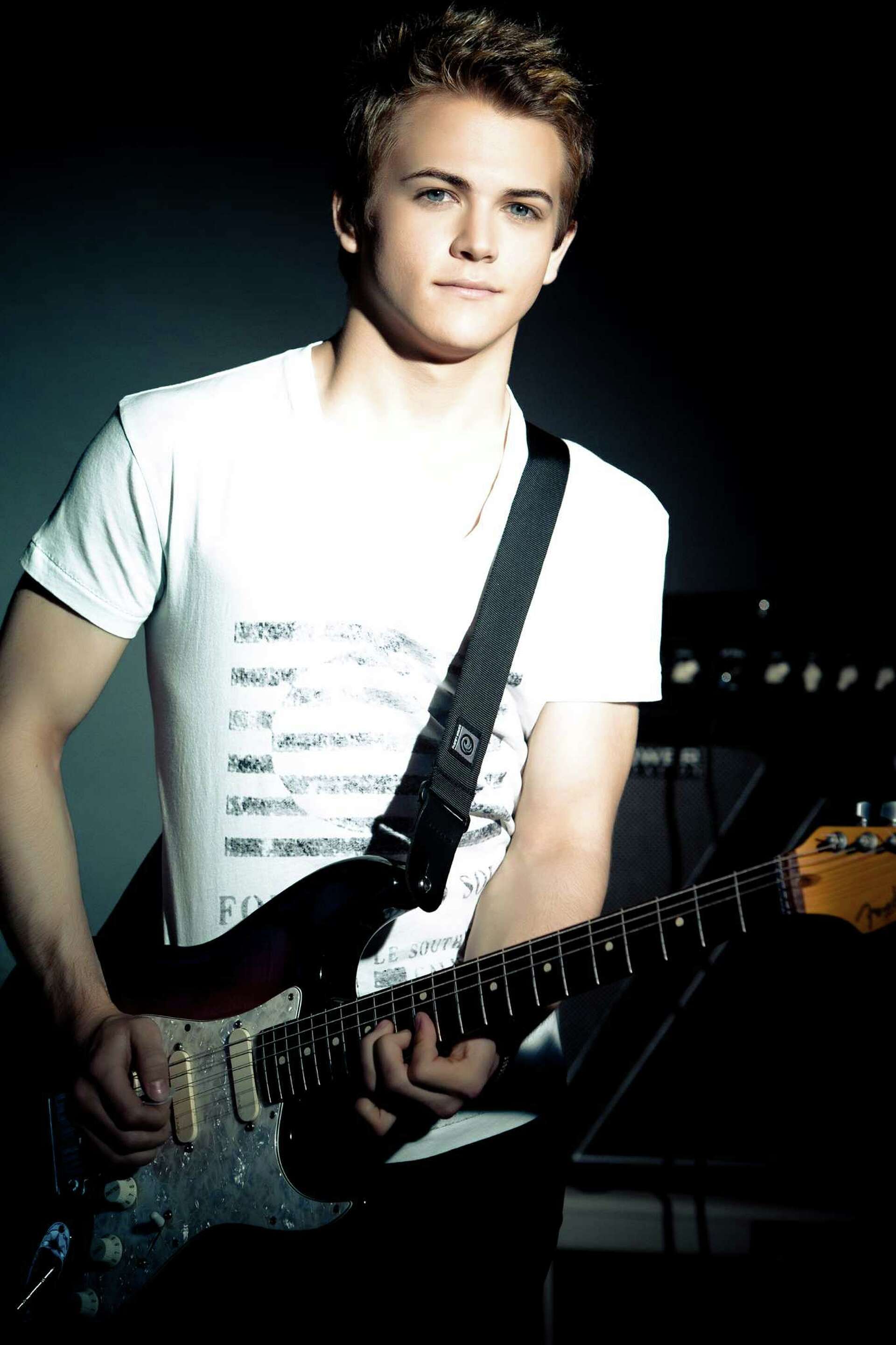 There's no limit for Hunter Hayes, image size:1920x2881