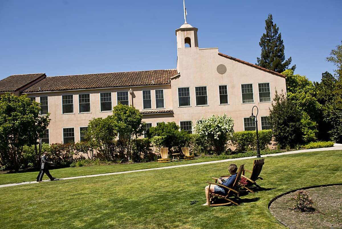 Boyes Hot Springs' water draws visitors