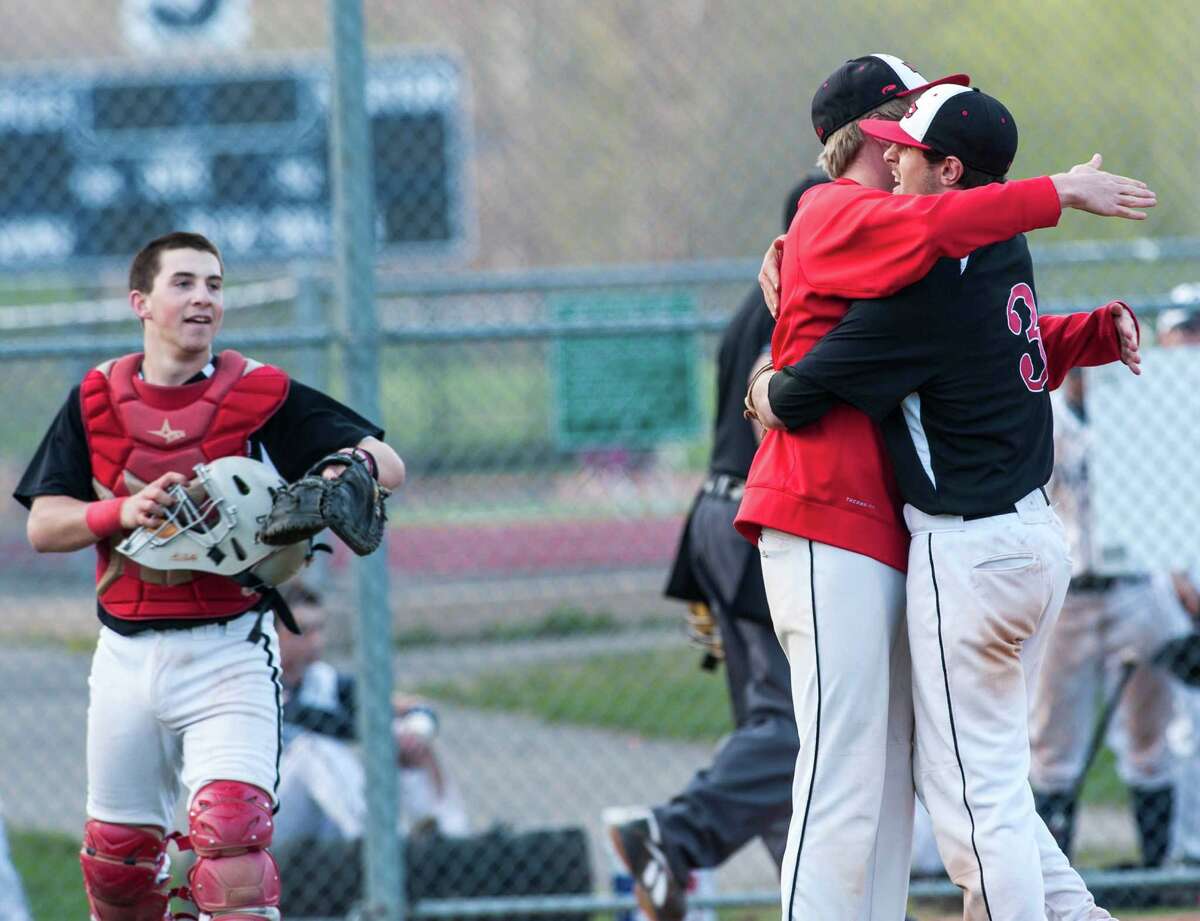 Casali, New Canaan baseball, dominate Staple