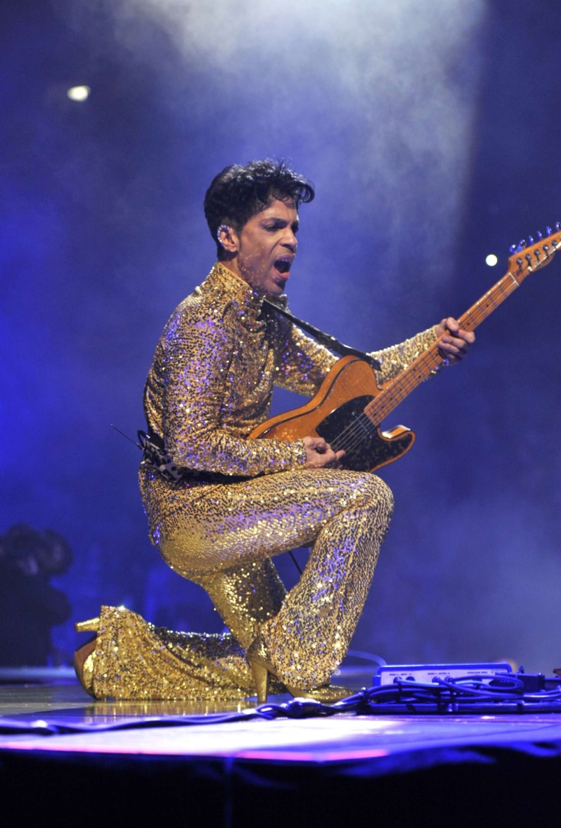 Prince's fashion reach at the top of dandy rainbow