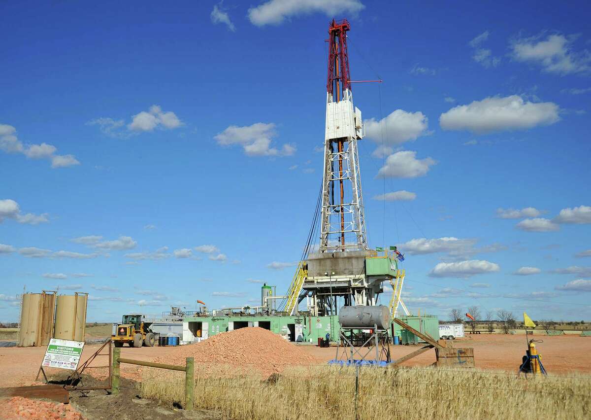 An oil drilling rig is seen in this September 29, 2010 file photo near Ray, North Dakota. The US will become a net oil exporter late this year as domestic crude production surpasses imports for the first time in 18 years, the Energy Information Administration said March 20, 2013. Helped by a surge in shale-based output in North Dakota and Texas, monthly crude production has pushed past seven million barrels a day and could reach eight million barrels a day by the beginning of 2014. AFP PHOTO/Karen BLEIER / FILESKAREN BLEIER/AFP/Getty Images