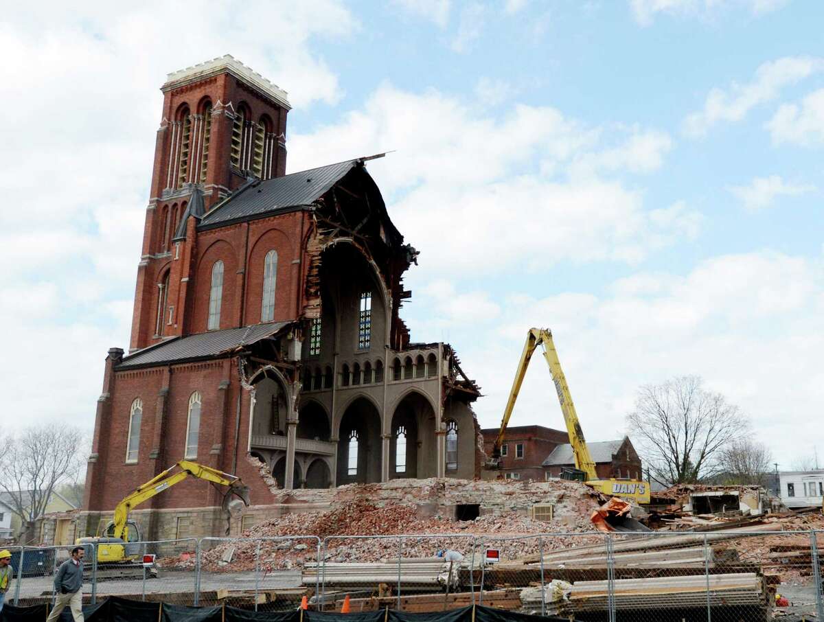 Last chances to look at Watervliet landmark